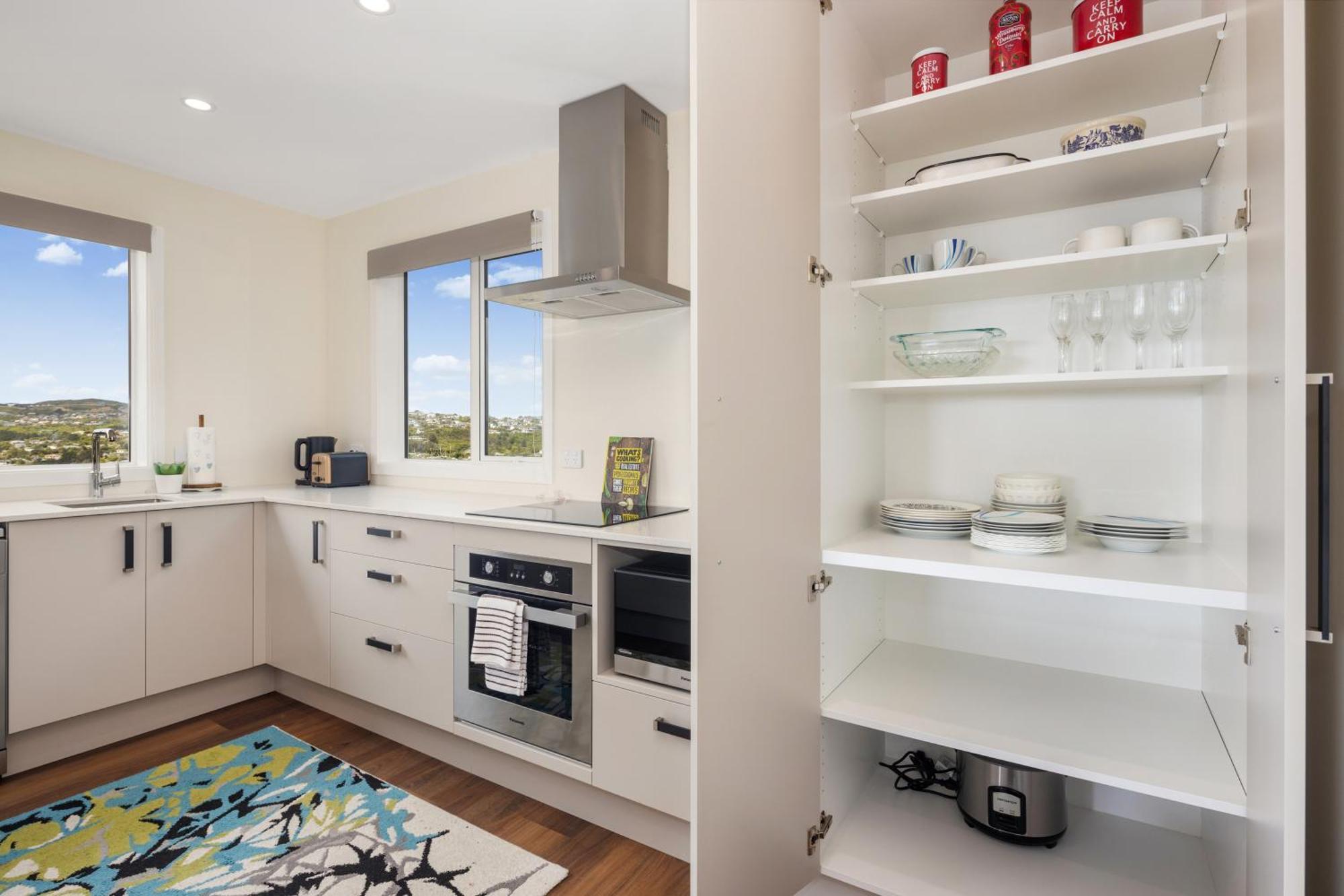 Stunning View, Privacy, Close To Ferry & Brand-New Wellington Exterior photo